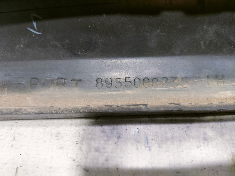 Recambio de aletin trasero izquierdo para jeep cherokee (xj) 2.5 jamboree referencia OEM IAM PIONER 8955000235 