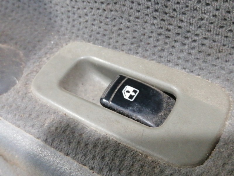 Recambio de puerta trasera derecha para chevrolet nubira berlina sx referencia OEM IAM COMPLETA  