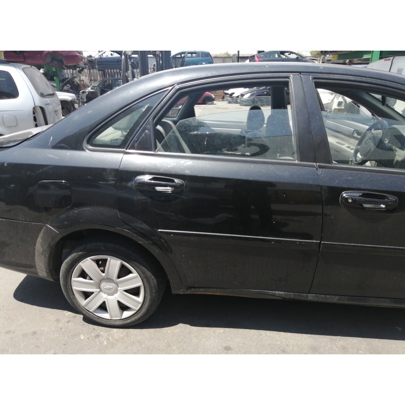 Recambio de puerta trasera derecha para chevrolet nubira berlina sx referencia OEM IAM COMPLETA  