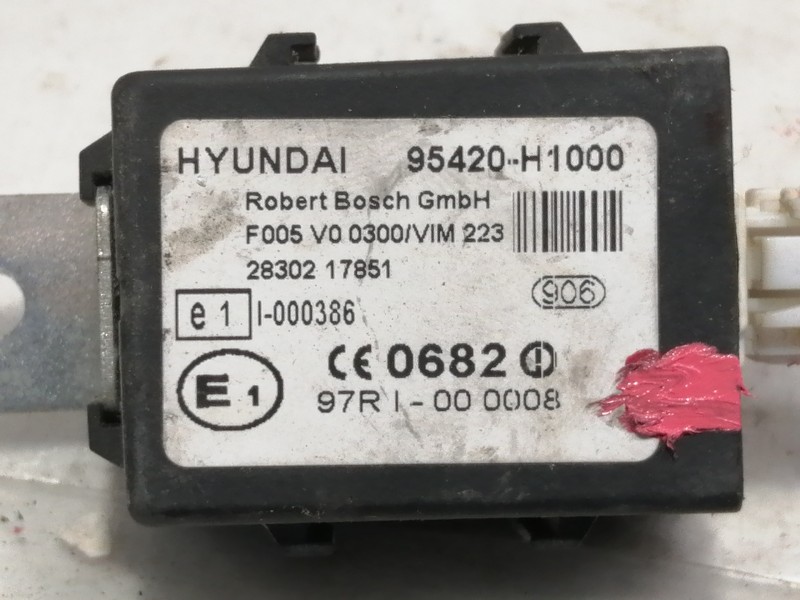 Recambio de centralita inmovilizador para hyundai terracan (hp) 2.9 crdi gls referencia OEM IAM 95420H1000  