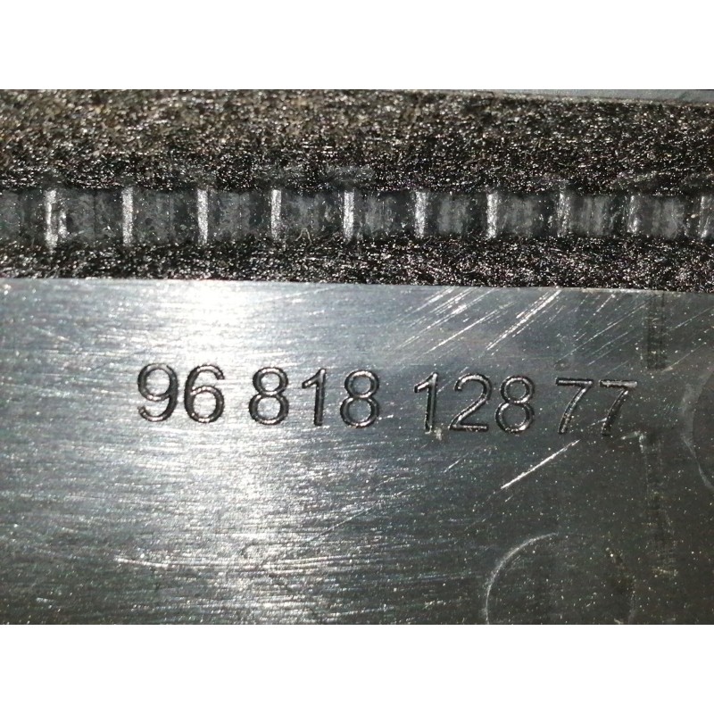 Recambio de rejilla aireadora para peugeot partner kombi premium referencia OEM IAM 9681812877 9681812877 6311596