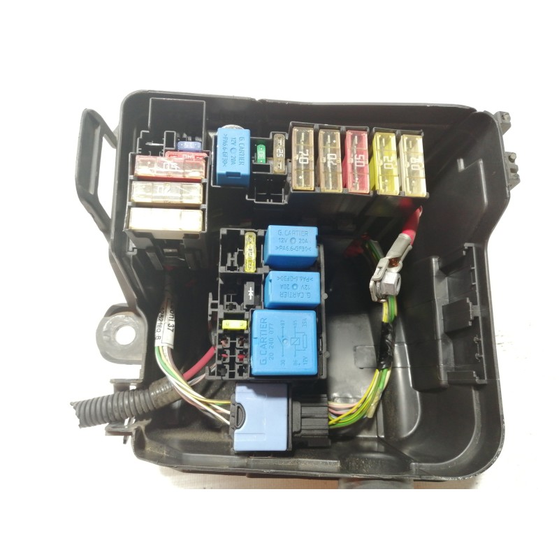Recambio de caja reles / fusibles para dacia dokker ambiance referencia OEM IAM 243825499R  