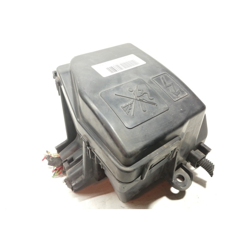 Recambio de caja reles / fusibles para dacia dokker ambiance referencia OEM IAM 243825499R  