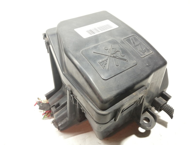 Recambio de caja reles / fusibles para dacia dokker ambiance referencia OEM IAM 243825499R  