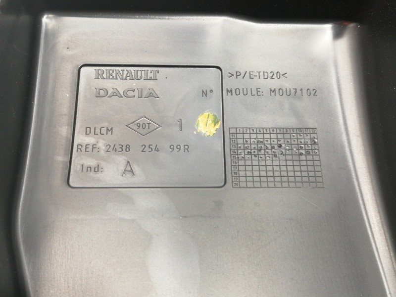 Recambio de caja reles / fusibles para dacia dokker ambiance referencia OEM IAM 243825499R  