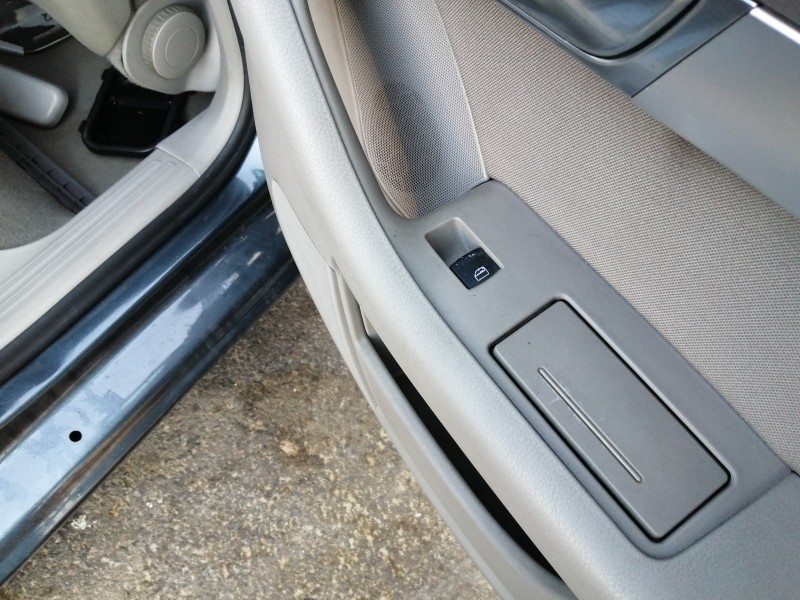 Recambio de mando elevalunas trasero derecho para audi a6 berlina (4f2) 2.0 tdi referencia OEM IAM 4F0959855  