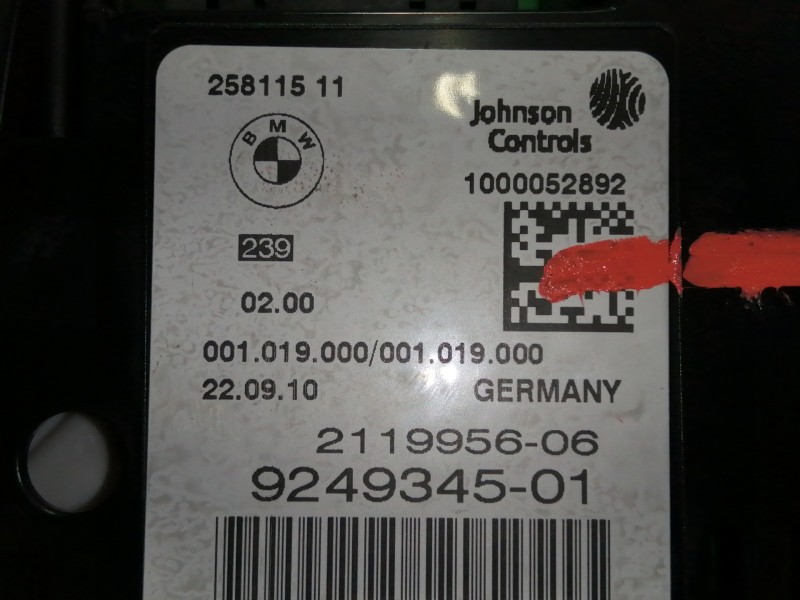 Recambio de cuadro instrumentos para bmw serie 5 lim. (f10) 520d referencia OEM IAM 924934501 25811511 / 211995606 1044663 / 621