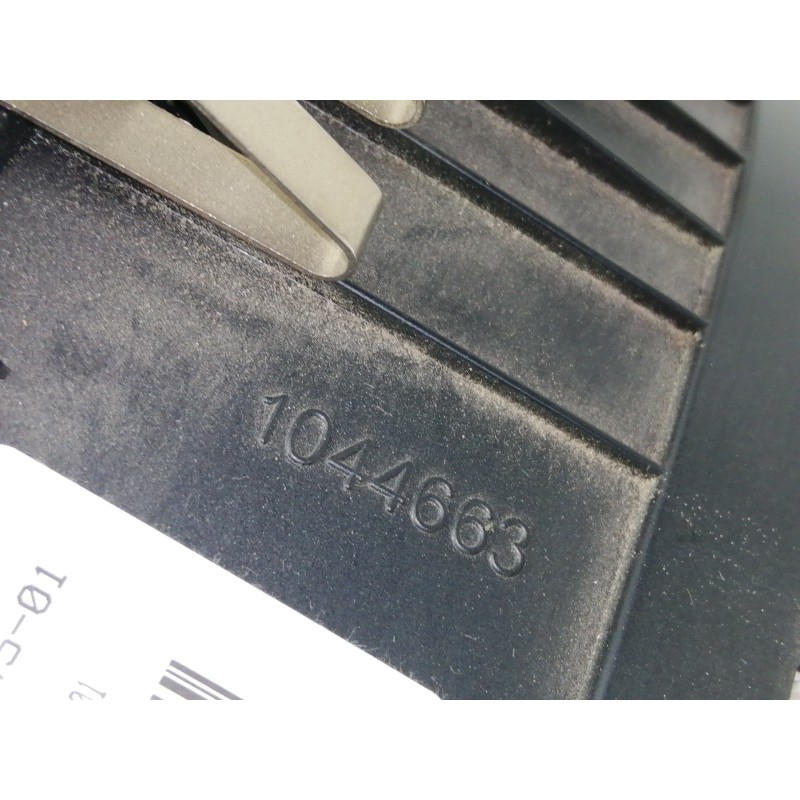 Recambio de cuadro instrumentos para bmw serie 5 lim. (f10) 520d referencia OEM IAM 924934501 25811511 / 211995606 1044663 / 621