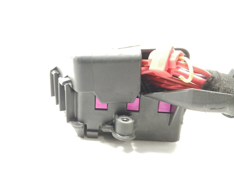 Recambio de caja reles / fusibles para audi a6 berlina (4f2) 2.0 tdi referencia OEM IAM 8D1941824  