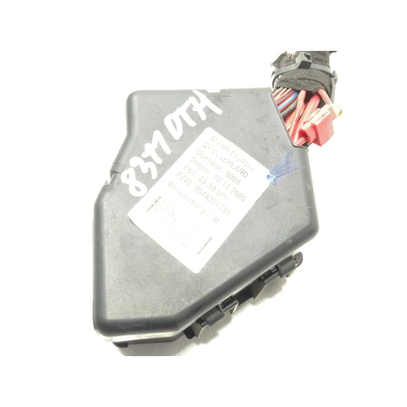 Recambio de caja reles / fusibles para audi a6 berlina (4f2) 2.0 tdi referencia OEM IAM 8D1941824  