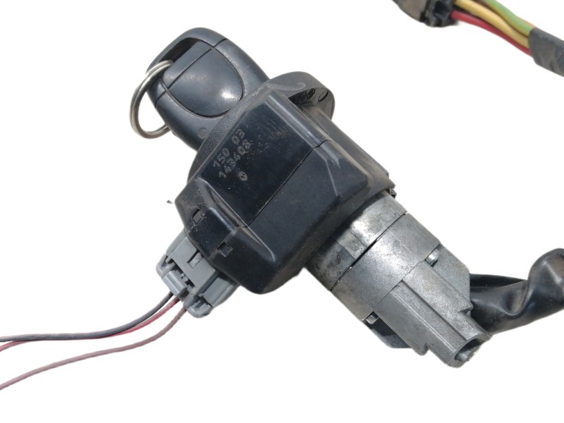 Recambio de conmutador de arranque para renault clio ii fase ii (b/cb0) 1.5 dci diesel referencia OEM IAM 7701471098  