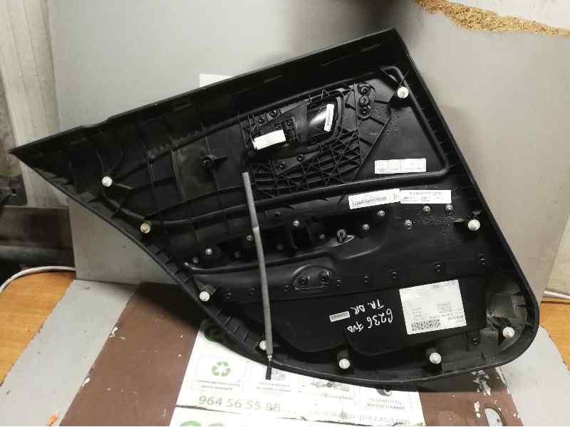 Recambio de guarnecido puerta trasera derecha para bmw serie 1 berlina (e81/e87) 2.0 16v diesel referencia OEM IAM 51416975310  