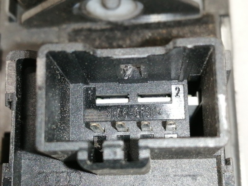 Recambio de rejilla aireadora para audi a6 berlina (4f2) 2.0 tdi referencia OEM IAM 4F1820901  