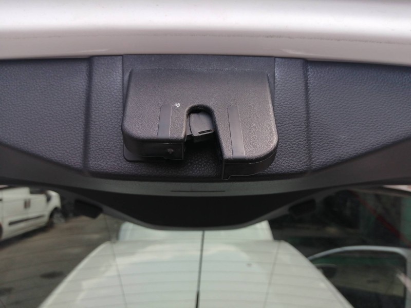 Recambio de cerradura maletero / porton para seat ibiza (kj1) style referencia OEM IAM 6F0827505  