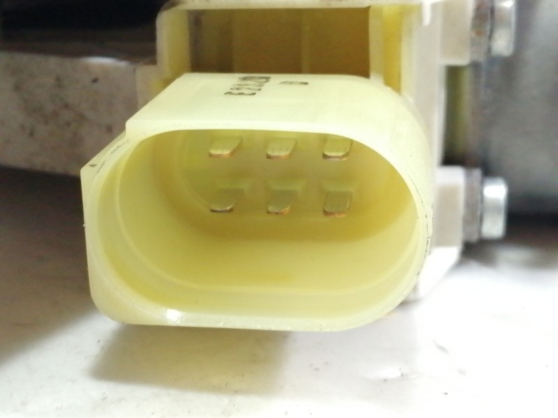 Recambio de elevalunas trasero izquierdo para bmw serie 5 lim. (f10) 520d referencia OEM IAM 914546102 7248171 942888100