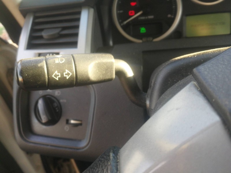 Recambio de mando intermitentes para land rover range rover sport v8 td hse referencia OEM IAM   