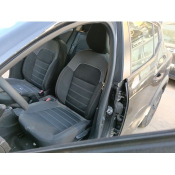 ASIENTO DELANTERO IZQUIERDO 