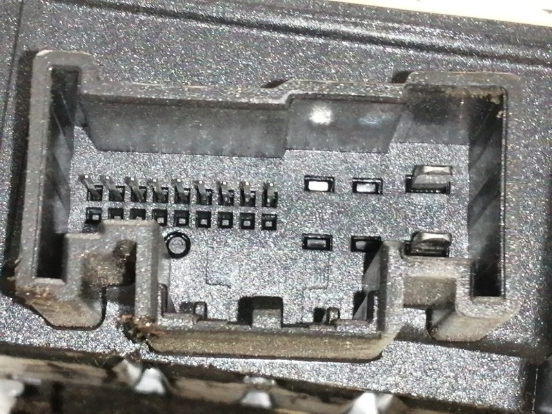 Recambio de elevalunas delantero izquierdo para seat ibiza (kj1) style referencia OEM IAM 6F0837461 SE27003S 0130822065 E8502060