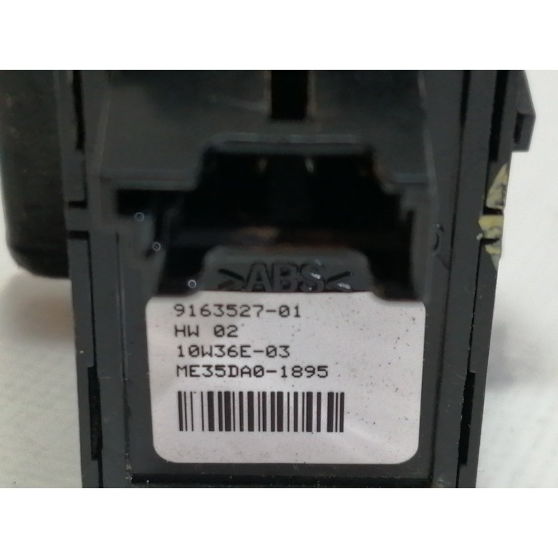 Recambio de mando elevalunas trasero derecho para bmw serie 5 lim. (f10) 520d referencia OEM IAM 916352701  