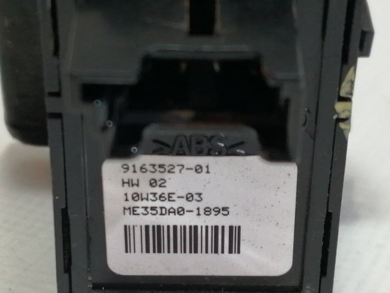 Recambio de mando elevalunas trasero derecho para bmw serie 5 lim. (f10) 520d referencia OEM IAM 916352701  