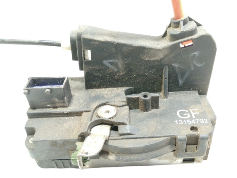 Recambio de cerradura puerta delantera derecha para opel corsa c cosmo referencia OEM IAM 13154792  