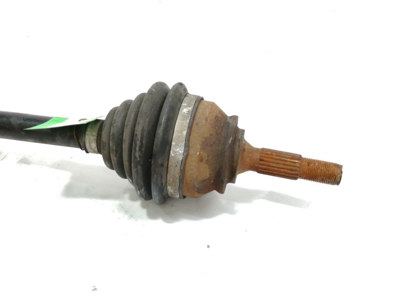 Recambio de transmision delantera izquierda para citroën c4 cactus feel edition referencia OEM IAM 9677476580  