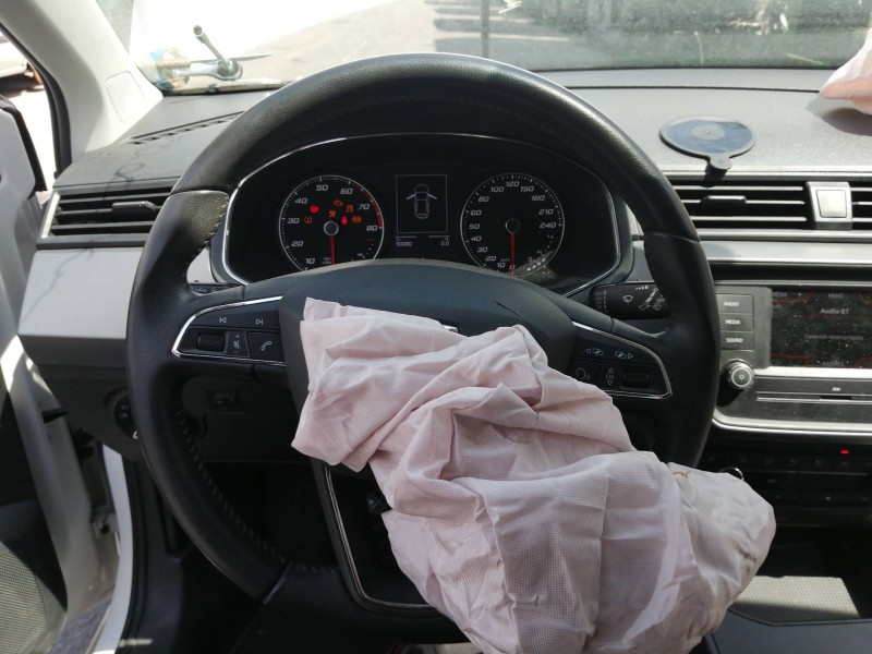 Recambio de volante para seat ibiza (kj1) style referencia OEM IAM 5F0419091L 307651599027AD 0000901068 