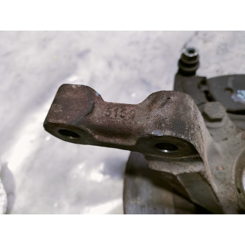 Recambio de mangueta delantera izquierda para renault modus authentique referencia OEM IAM 8200345944  