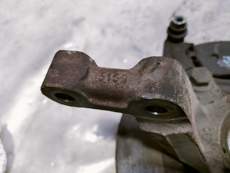 Recambio de mangueta delantera izquierda para renault modus authentique referencia OEM IAM 8200345944  