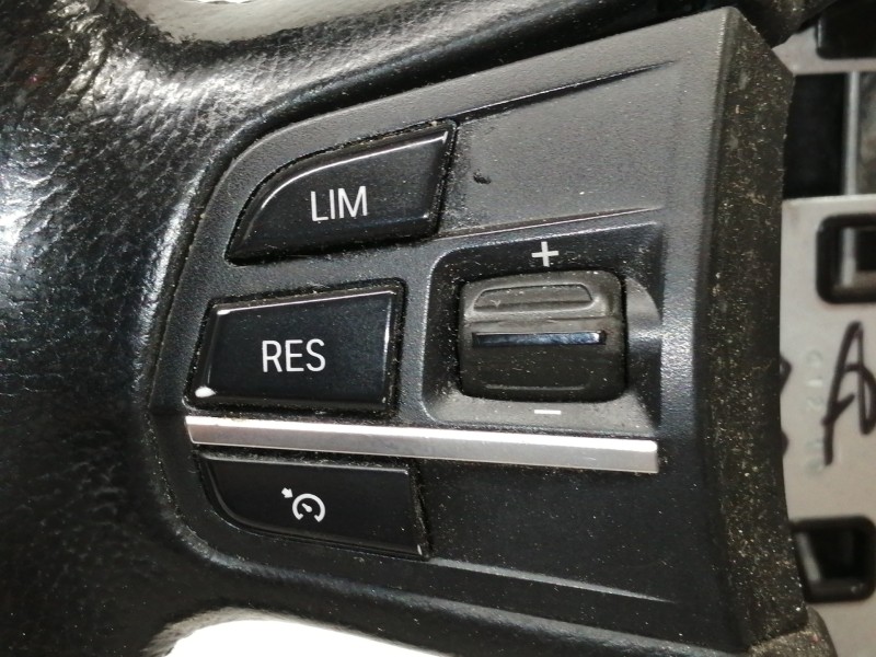 Recambio de volante para bmw serie 5 lim. (f10) 520d referencia OEM IAM SLC645358017 92393791 10B251AA02709