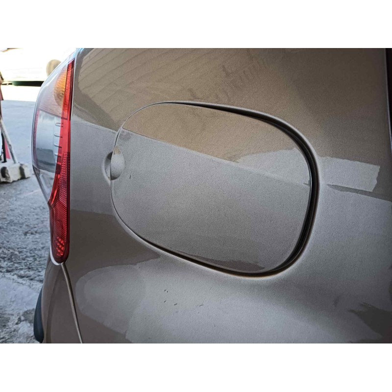 Recambio de tapa exterior combustible para renault modus authentique referencia OEM IAM   