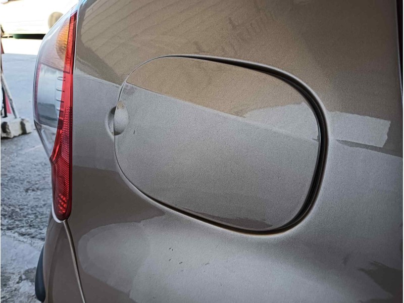 Recambio de tapa exterior combustible para renault modus authentique referencia OEM IAM   