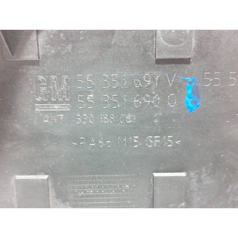 Recambio de tapa motor para opel meriva cosmo referencia OEM IAM 55351691  