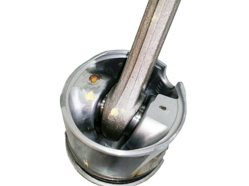 Recambio de piston para seat ibiza (6l1) stylance referencia OEM IAM 79L74  CON BIELA