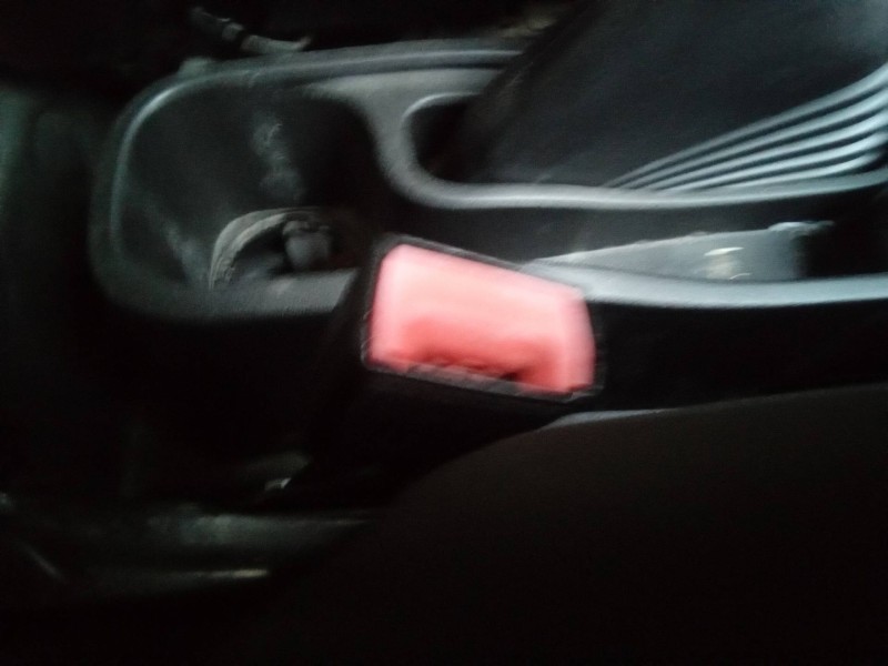 Recambio de enganche cinturon delantero derecho para fiat fiorino sx furg. referencia OEM IAM 98847015  