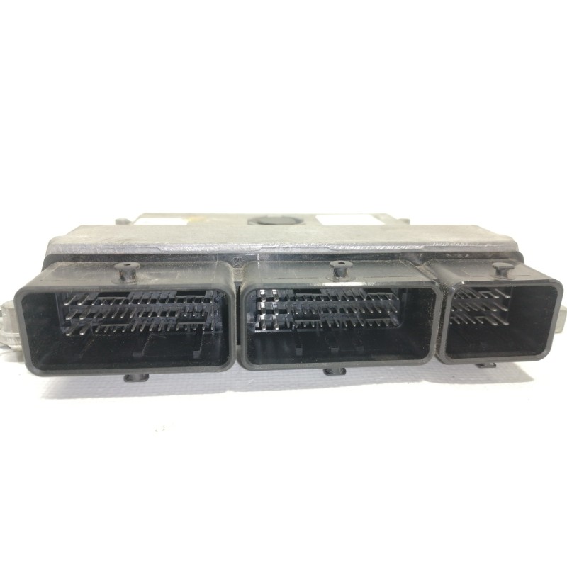 Recambio de centralita motor uce para dacia sandero stepway referencia OEM IAM A2C1692220001 237109221R 