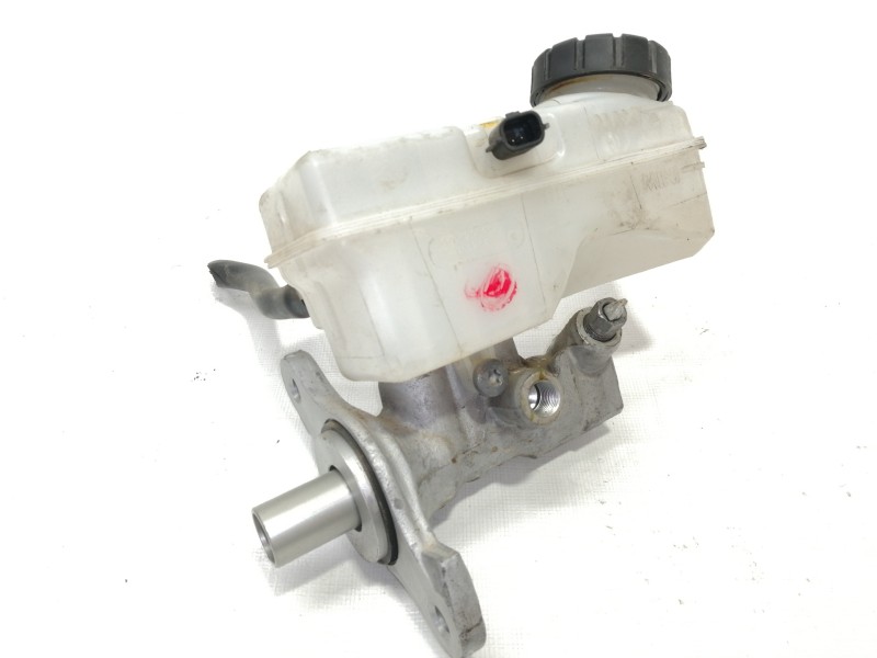 Recambio de bomba freno para dacia sandero stepway referencia OEM IAM 1070529S01  