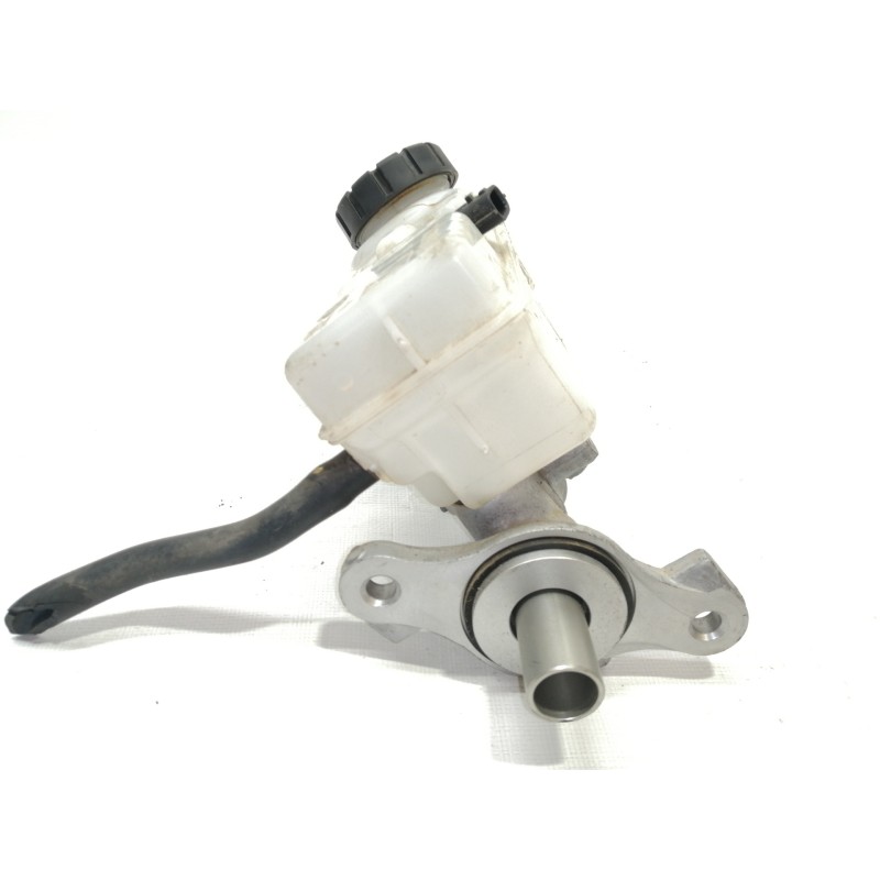 Recambio de bomba freno para dacia sandero stepway referencia OEM IAM 1070529S01  