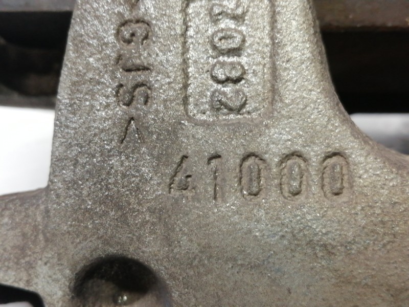 Recambio de pinza freno delantera derecha para dacia sandero stepway referencia OEM IAM 2704R  