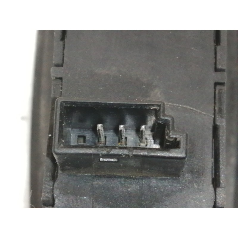 Recambio de mando elevalunas trasero derecho para bmw serie 3 berlina (e90) 320d referencia OEM IAM 15979800  