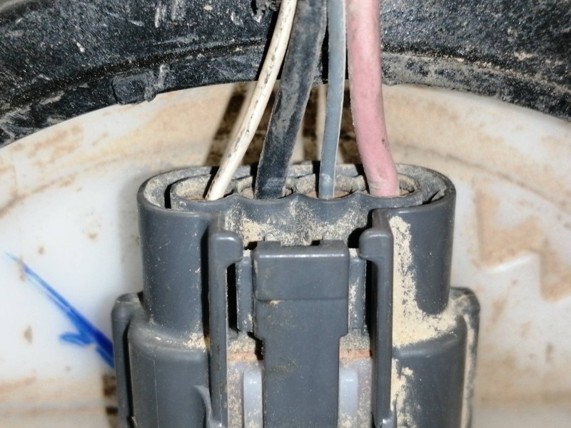 Recambio de aforador para dacia sandero stepway referencia OEM IAM 0974752990003  