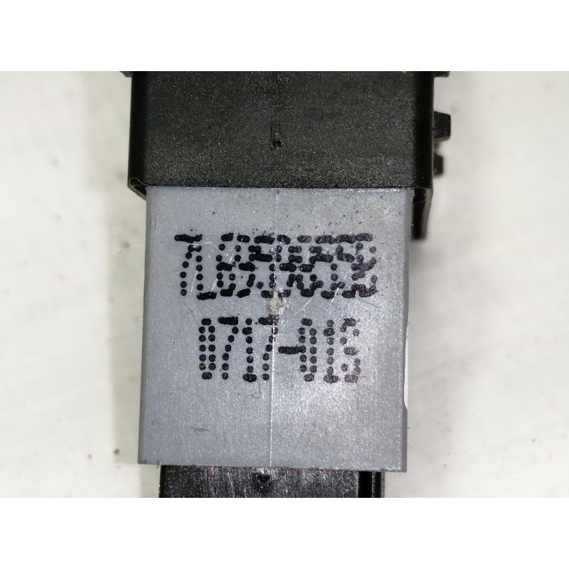 Recambio de mando elevalunas delantero derecho para seat leon (1p1) comfort limited referencia OEM IAM 7L69598558  