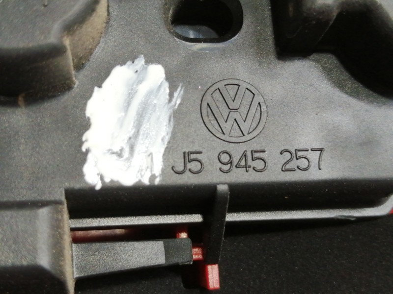 Recambio de piloto trasero izquierdo para volkswagen bora berlina (1j2) conceptline referencia OEM IAM 1J5945257  