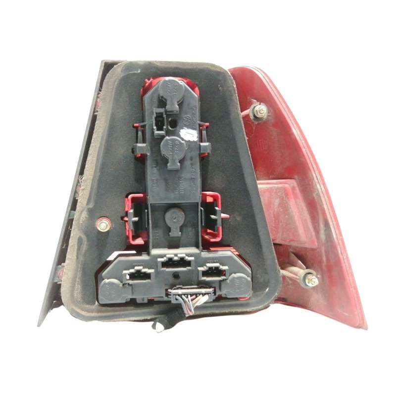 Recambio de piloto trasero izquierdo para volkswagen bora berlina (1j2) conceptline referencia OEM IAM 1J5945257  