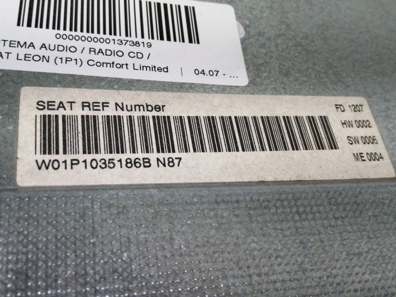 Recambio de sistema audio / radio cd para seat leon (1p1) comfort limited referencia OEM IAM W01P1035186B W01P1035186BN87 