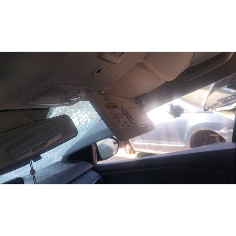 Recambio de parasol derecho para dacia sandero iii 1.0 tce 90 referencia OEM IAM 964009953R  