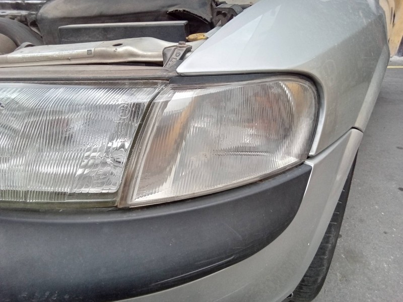 Recambio de piloto delantero izquierdo para opel vectra b berlina comfort referencia OEM IAM 67733170  