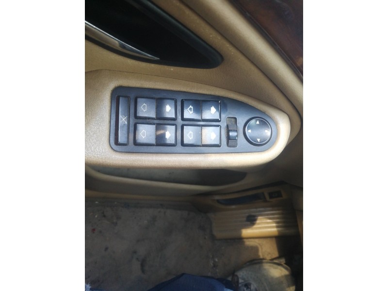 Recambio de mando elevalunas delantero izquierdo para bmw serie 5 berlina (e39) 528i referencia OEM IAM 8368965  