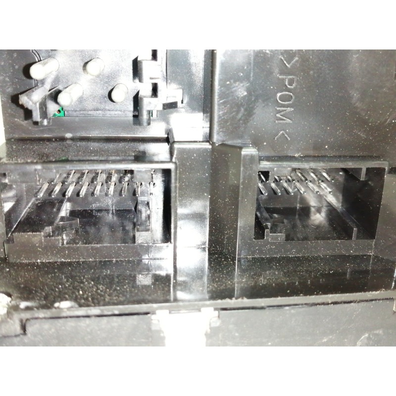 Recambio de mando elevalunas delantero izquierdo para bmw serie 5 berlina (e39) 528i referencia OEM IAM 8368965  