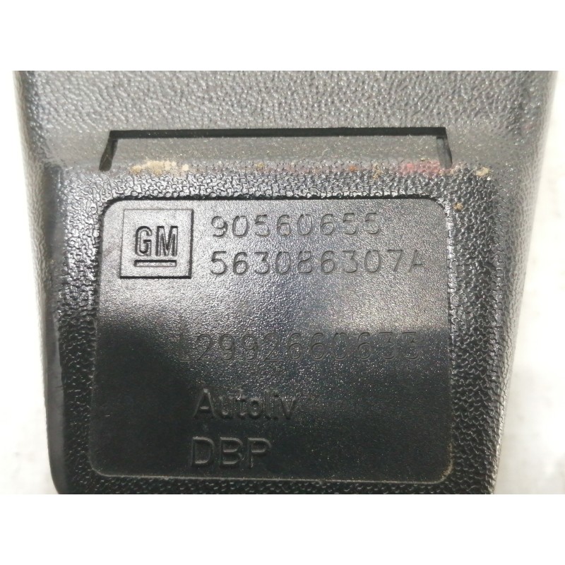 Recambio de enganche cinturon delantero izquierdo para opel astra g berlina comfort referencia OEM IAM 90560655 563086307A L2992